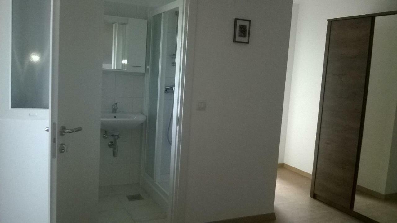 Apartments Villa Ulivo - Apartment Sol Фажана Экстерьер фото
